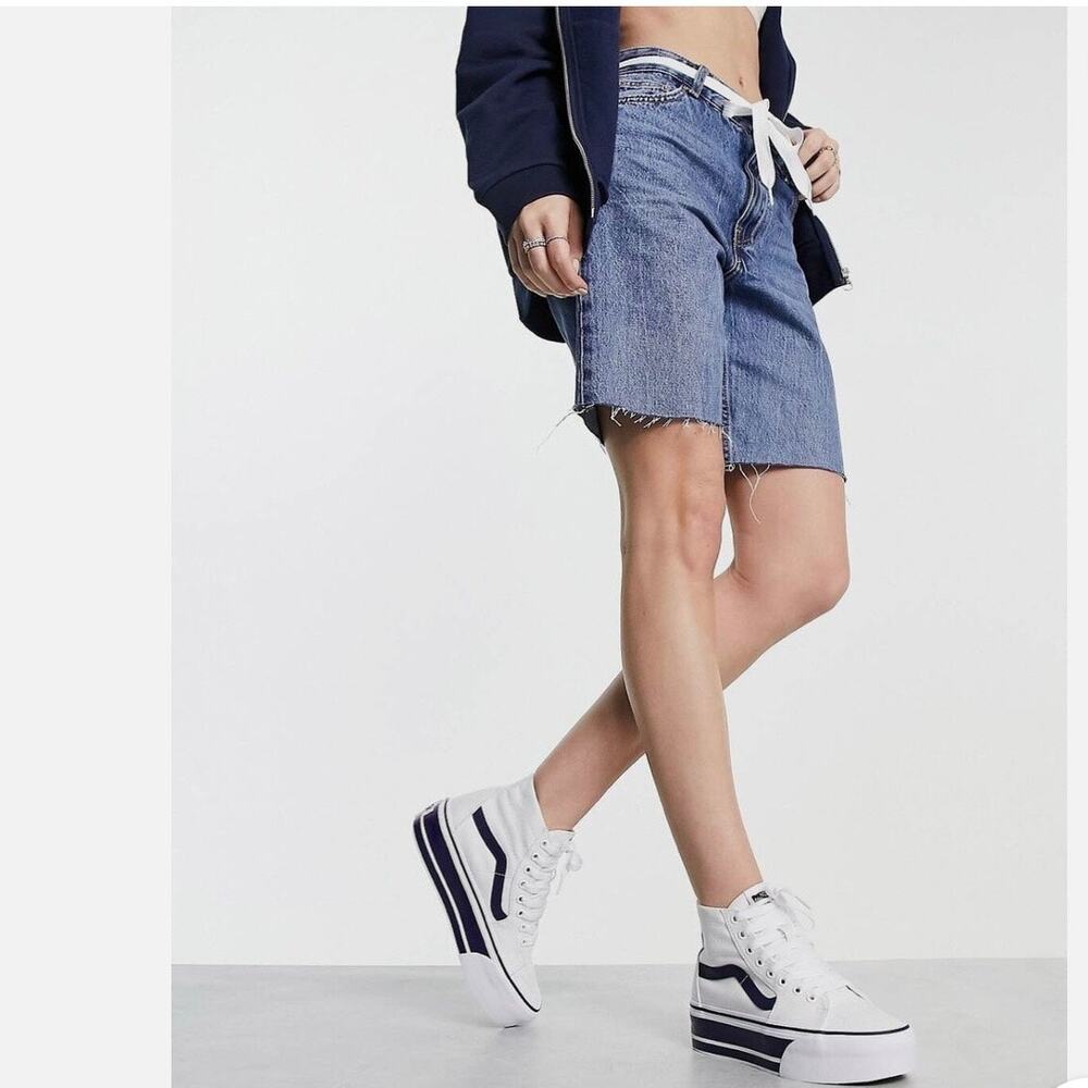 VANS Sk8-Hi Tapered Sport Stripes
Platform Navy White Size 8.5 women | 7.0 men - Picture 2 of 16